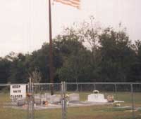 Staten Family Cemetery Photo.jpg - 8647 Bytes